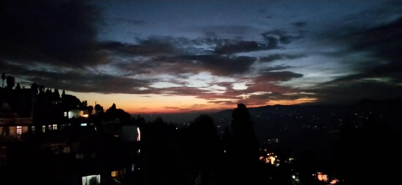Swabhumi Homestay Kurseong Bagian luar foto